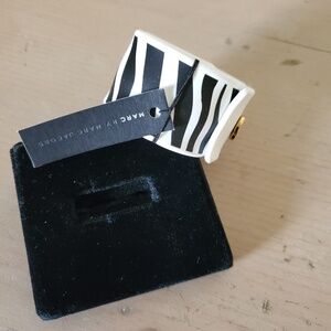 Marc Jacobs Black White Wide Rubber Style Snap Bracelet NEW
